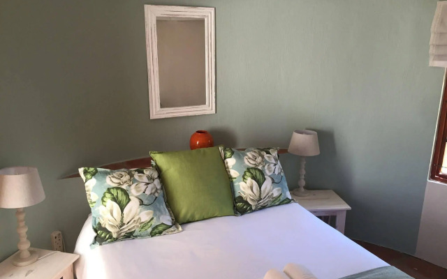 Tarn Country House