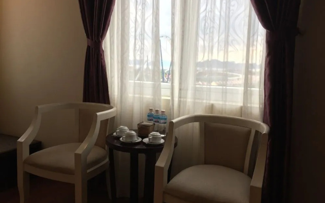Golden Lotus – Guest Rooms – Ha Long