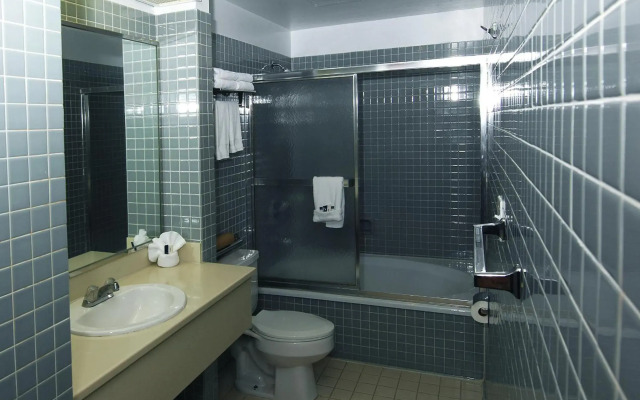 Metro Plaza Hotel