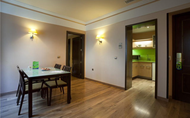 Suites Gran Via 44 Apartahotel