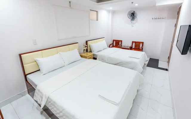 Light Hotel