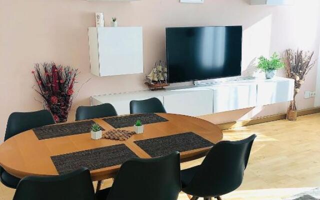 Central 75m² Apartment at Belvedere Palace