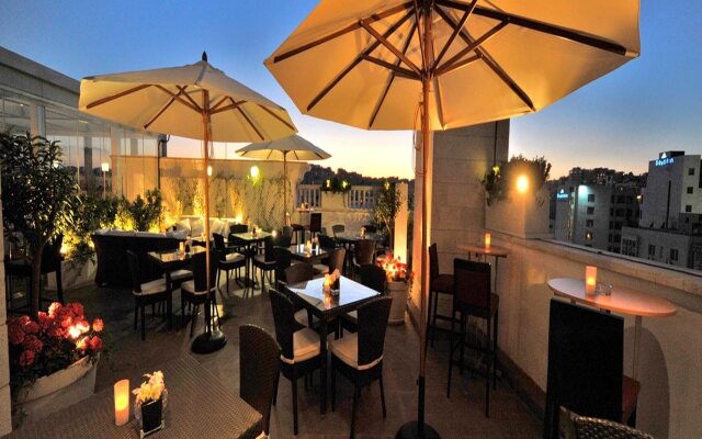 Warwick Il Palazzo Amman Hotel