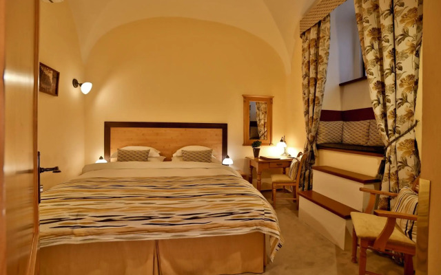EGO Hotel