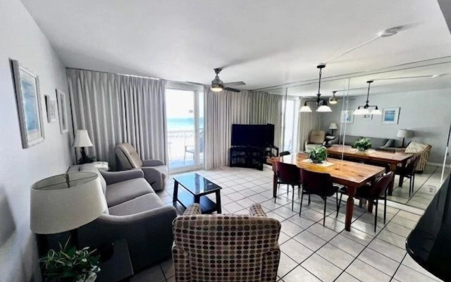 Pelican Beach 0404 1 Bedroom Condo by Pelican Beach Management