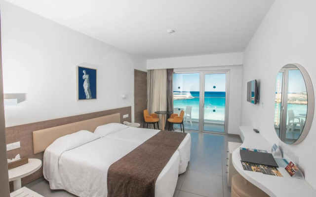 Vassos Nissi Plage Hotel & Spa