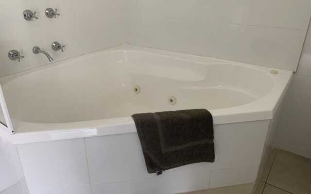 Orbost Country Man Motor Inn