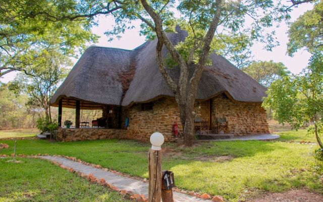 Pioneer Lodge Camp and Safaris