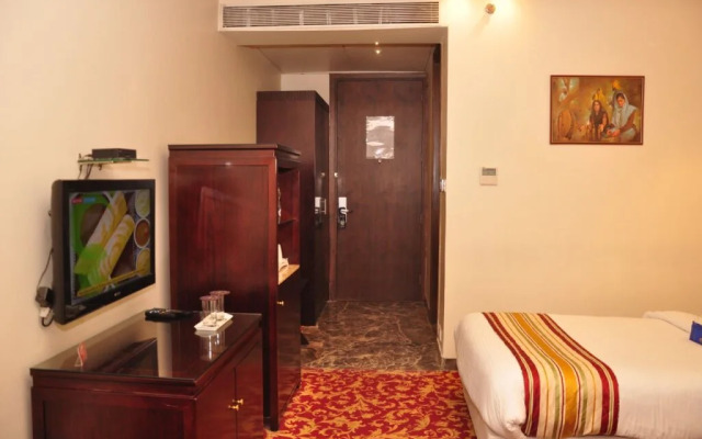 Oyo Premium Lawrence Road