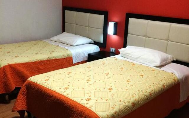 Plaza Sur Hotel & Suites
