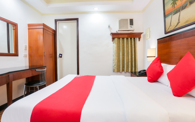 Royale Parc Inn & Suites
