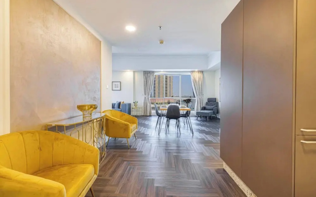 Stylish 1br - Extra Bed With Burj Khalifa View