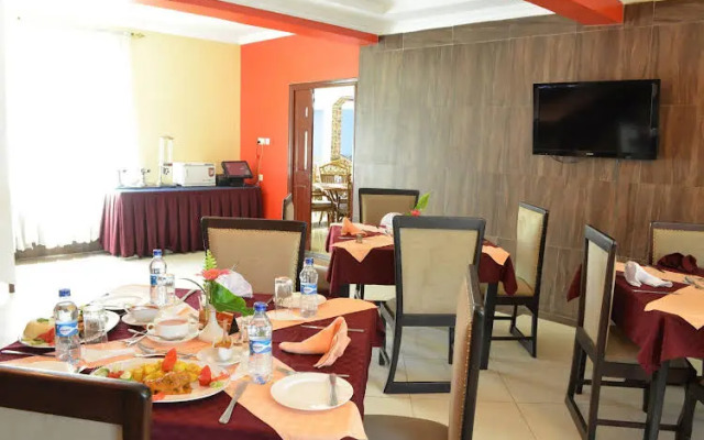Royal City Garden Hotel