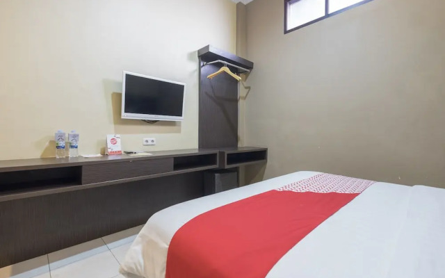 OYO 1631 Aristo Home