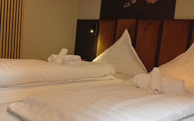 Niehler Hotel