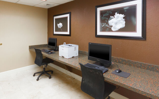 Clarion Inn & Suites Miami International Airport