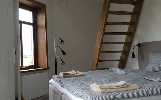 Flyingehus Gårdshotell