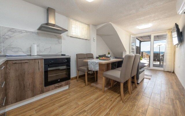Stunning Apartment in Petrcane With Wifi and 1 Bedrooms