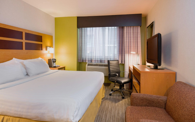 Holiday Inn Express New York City Times Square by IHG