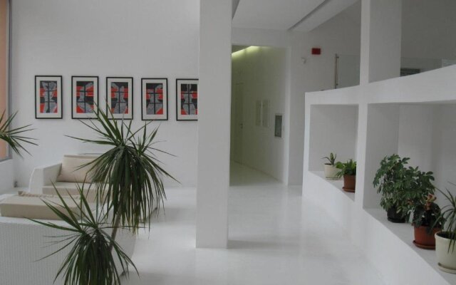 Family Hotel The Body