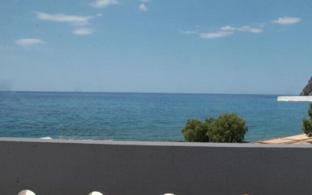 Paralia Rooms