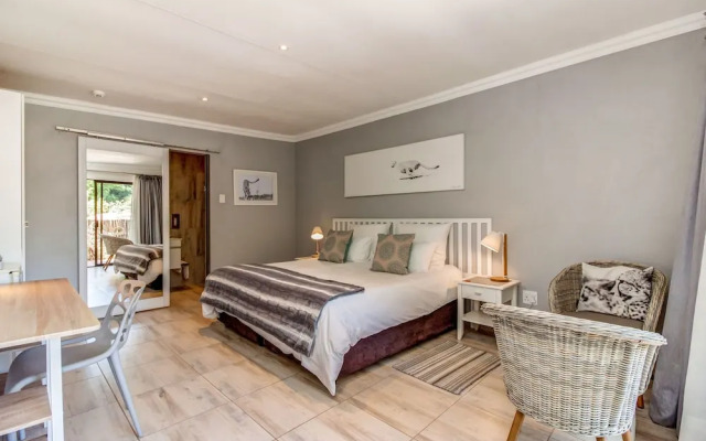 Sitatunga Guest Lodge & Transfers