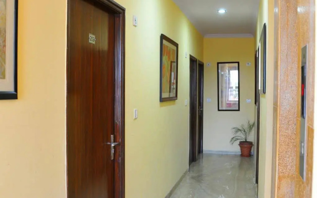 OYO 12957 Hotel Silver Plaza