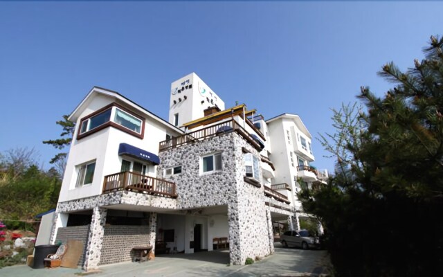 Pohang Small Happiness Pension