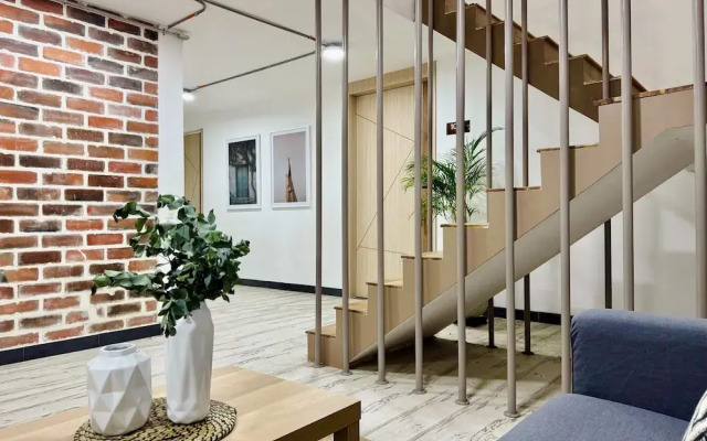 w Amazing Loft w Perfect Balcony in Cali