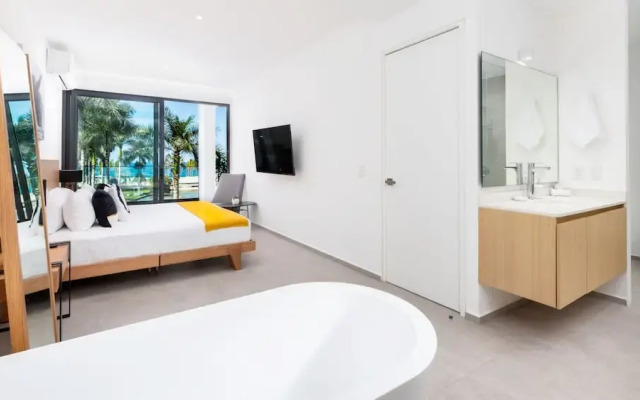 Condo Aria Ocean 306