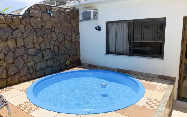 Pineapples F1106 Copacabana Penthouse and Pool