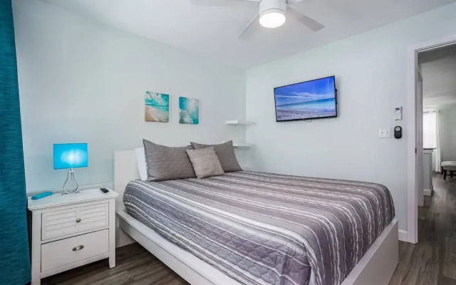 Modern Grove Beautiful 3 Bedroom Home