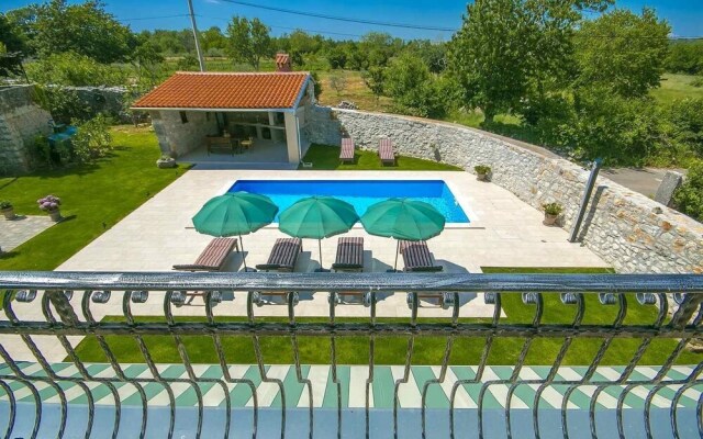 Villa Hisina