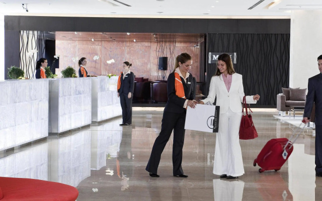 Pullman Rosario City Center Hotel