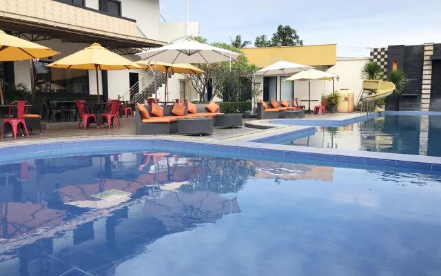 Grand Sari Hotel