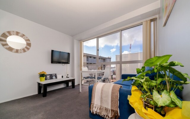 Cozy 2 Bedroom Apartment in CBD