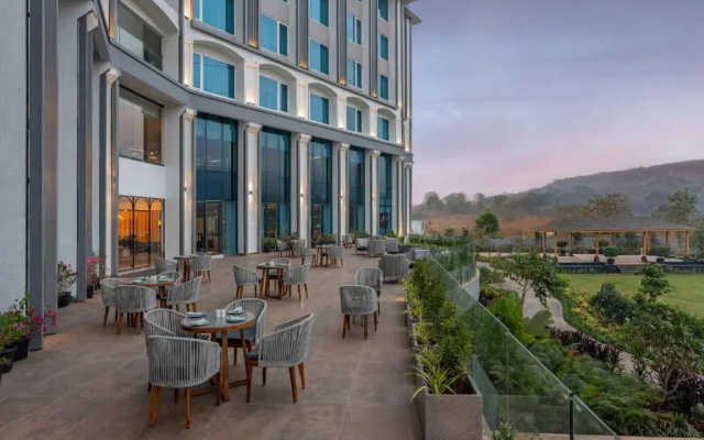 Radisson Resort & Spa Khopoli