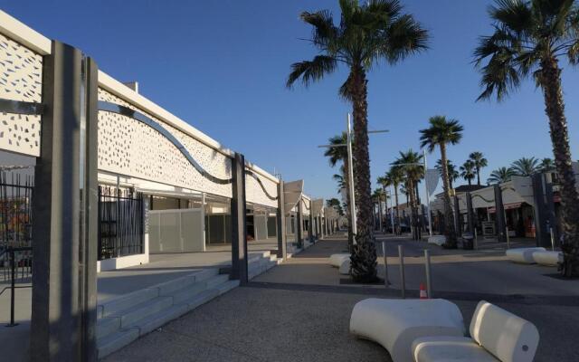 Appartement, vue sur mer, accés direct plage, piscine