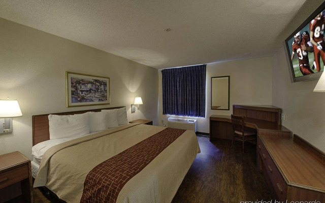 Red Roof Inn & Suites Savannah Airport