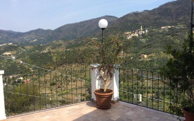 LevantoTwo bedrooms Flat with terrace