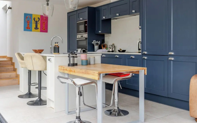 Stylish 5BD Townhouse in Leamington Spa