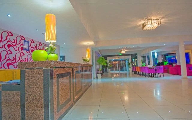 Marlita Beach Hotel Apartments