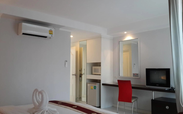 Kata Beach Studio Service Apartment