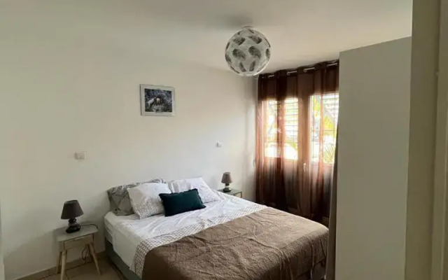 Saint-leu Réunion centre ville T3 Duplex meublé