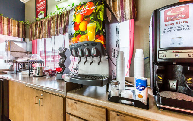 Econo Lodge Inn & Suites Yreka