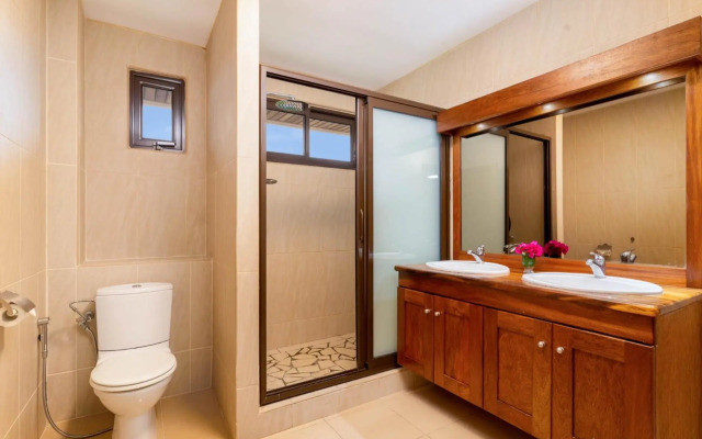 Magnificent 5 Br Villa with pool: amazing views