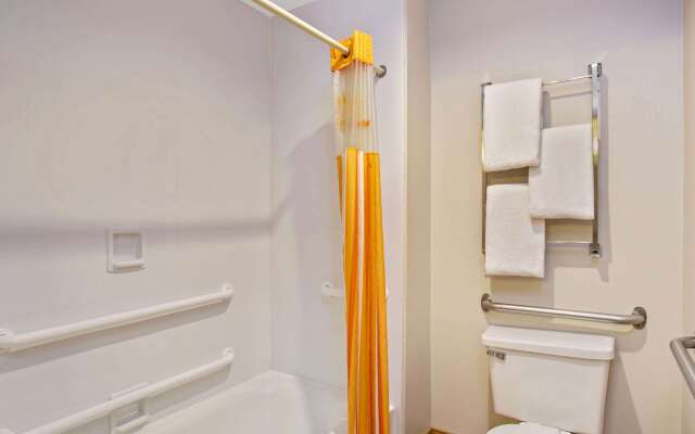 La Quinta Inn by Wyndham Auburn Worcester