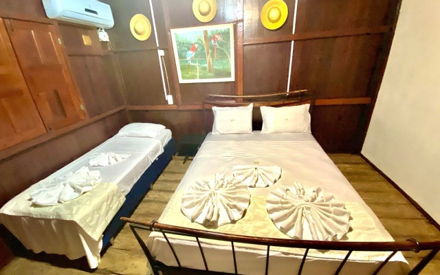 Amazonia Jungle Hotel