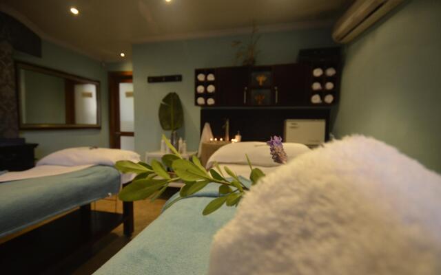 Whalesong Hotel & Spa