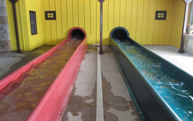 Ramada Williamsburg and Wasserbahn Waterpark